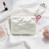 Bolsa de mão acolchoada em formato de coração prateado, porta-moedas e nécessaire de viagem, estilo INS, portátil e transfronteiriça