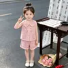 Nuevo Conjunto de Verano sin Mangas para Niñas, Dulce y Elegante Chaleco con Encaje Hueco y Cuello de Muñeca con Shorts Conjunto de Dos Piezas