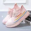 Zapatos deportivos Flyknit de inyección 2023 multicolor puntera redonda cordones frontales caña baja zapatos de estudiante ocio deportes correr viaje