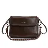 Bolso Pequeño Cuadrado de Piel Suave para Mujer, Bolso de Hombro con Cadena, Bolso de Diseño de Nicho de Alta Gama, Nuevo Bolso Cruzado de Verano 2026