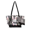 Bolsa Pequena Popular para Axila Deste Ano Feminina 2025 Nova Bolsa Tote Tendência de Desenho Animado Bolsa Transversal Grande com Textura de Outono