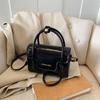 Bolso de Mano Cuadrado Pequeño con Textura Única para Mujer 2025 Nueva Moda Retro Versátil Color Sólido de Un Solo Hombro Bandolera