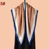 Bufanda Triangular Pequeña de Nuevo Estilo con Estampado Geométrico y Patrón de Espiga, Chal de Protección Solar para Viaje, Fábrica Fuente Mayorista