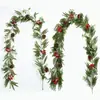 Guirnalda artificial de Navidad transfronteriza, con jacinto de agua, flores de Navidad y bayas rojas densamente empaquetadas para decoración del hogar y colgar.. Pino y cedro artificiales