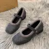 Sapatos Mary Jane com Salto Grosso, Sapatos de Festa para Combinar com Saias, Sapatos Peludos Estilo Francês para Mulheres, Adequados para Uso Externo no Outono e Inverno, Sapatos Baixos de Lã Cinza para Mulheres