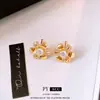 Resplandor Floral Aretes y collar de flor de circonita cúbica estilo francés, una cadena ligera y minimalista para la clavícula, perfectos para el uso diario y un estilo versátil