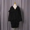 Vestido Off-White com Babados em Camadas Silhueta 2026 Verão Novo Doce Estilo Corte Plissado Babados Patchwork Vestido