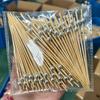 Palillos Desechables Chapados en Oro con Cuentas Frutales 100% por Paquete Palillos de Bambú Decorativos Plateados con Cuentas Doradas para Cócteles Aperitivos