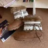 Botas de neve estilo retrô, antiderrapantes, com sola grossa, forradas com fleece para mulheres, nova coleção de inverno 2026, adequadas para uso ao ar livre, botas de algodão extra grossas para mulheres