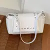 Bolso de Axila para Mujer, Nuevo Tendencia Verano 2026 Exquisito Versátil de Gama Alta para Viajar al Trabajo Bolso de Hombro con Remaches, Bolso Cuadrado Pequeño