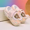 Zapatillas para Niñas 2026 Nuevo Estilo Verano Malla Simple Huecas Transpirables para Niños Mayores, Resistentes a la Suciedad Planas Estilo Papá Modernas