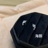 Pendientes de Aguja de Plástico Mini para Mujer, Antialérgicos, Estrellas Geométricas, Perforación de Oreja Transparente Invisible, No Necesita Quitarse los Pendientes de Estudiante para Dormir