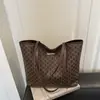 Bolso de Hombro/Mano Retro Casual Estampado 2025 Simple Nuevo de Gran Capacidad Moda con Letras para Viajes/Diario para Mujer