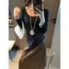 Moqie Estética de Temperamento Estilo Coreano Simples Versátil Gola Quadrada Ombro Normal Emagrecedor Manga Longa Camiseta Camada Base MQ2023