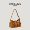 Bolso de Motocicleta Trendy para Viajes de Otoño e Invierno Cuero de Cera de Aceite Retro Maillard Moda Bolso de Hombro de Cuero Suave Diseño de Nicho para Mujeres