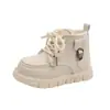 Novos sapatos de inverno para crianças 2026, forrados com fleece e espessados, botas Martin impermeáveis, botas curtas, sapatos para bebês, sapatos de algodão