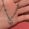 Collar Atmosférico de Corazón con Diamantes Rosas Apilados Collar Corto de Diamantes Brillantes Nueva Cadena para Clavícula Linda 2025