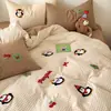 Juego de Cuatro Piezas de Algodón Cepillado Dibujos Animados Perro Tímido Bordado Algodón Puro Ropa de Cama para Dormitorio de Niños Apartamento Funda de Edredón Sábanas Juego de 3 Piezas