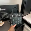Bolso de mano pequeño de alta gama para mujer, nuevo modelo 2026, bolso de mano texturizado de nicho, versátil bolso de hombro y bandolera estilo cesta