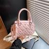 Bolsa de almohada portátil de diseño de nicho transfronterizo para mujer, bolsa cuadrada pequeña con hilo bordado de diamante rombo, bolso cruzado de moda nuevo y moderno