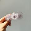 Horquilla Francesa de Estilo Suave Camelia para Mujer 2025 Nueva Horquilla de Flor Clip de Tiburón Accesorios para el Cabello en la Parte Posterior de la Cabeza