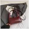 2026 Nova Moda de Inverno Feminina de Nicho Versátil Bolsa Transversal Estilo Coreano Simples Bolsa de Mão Bolsa de Ombro Transfronteiriça