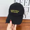 Boné de Baseball Ins de Primavera Estilo Coreano com Borda Desfiada para Mulheres com Bordado de Letra, Boné de Baseball Casual Versátil de Topo Macio para Uso ao Ar Livre para Homens
