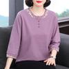 Camiseta de Manga Longa de Primavera para Mulheres 2025 Novas Blusas para Mães de Meia-Idade e Idosas Roupas de Outono Peças de Fora Camisas de Base Fashion