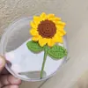 Pequeño Ramo de Flores Rojas para el Día de San Valentín, un Regalo Creativo Tejido a Mano de Lana, Producto Terminado, Pieza Única para Ti
