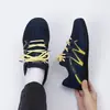 Zapatos casuales para hombre, zapatillas deportivas cómodas y transpirables, zapatos de vestir versátiles de moda con suela blanda, zapatillas de entrenamiento alemanas ligeras de malla