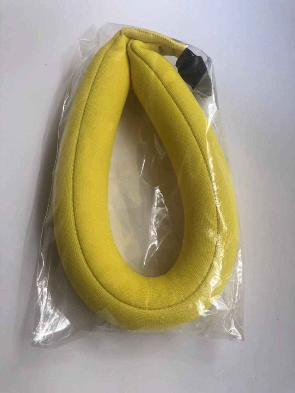 黄色