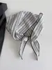 Bufanda Triangular Versátil Artística de Algodón y Lino con Rayas para Primavera y Verano, Protector de Cuello Simple Estilo Coreano para el Día a Día, Bufanda Pequeña para el Cuello de Hombre, Pañuelo para el Cabello para Mujer