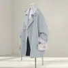 Elegante trench coat patchwork listrado para mulheres, comprimento médio, novo estilo primavera/outono 2026, casaco solto e emagrecedor