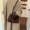 Bolso bandolera simple de un hombro, nuevo estilo para el trabajo, tote de gamuza afelpada, retro, versátil, bolso 2026, para mujer, gran capacidad