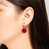 Al por mayor moda elegante rojo redondo marca acero de titanio hebilla de oreja elegante popular versátil para el día a día pendientes para mujer