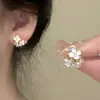 Pendiente de Clip para Oreja con Disco de Espiral para Mosquitos de Perla, Femenino, Suave, Pendientes Perforados, Exquisito, Pequeño, Flor, Pendientes de Clip de Alta Gama