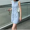 Vestido tipo tank top estilo coreano para mujer, nuevo modelo verano 2026, sin mangas, de un solo pecho, entallado, vestido de color liso para figuras petite
