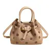 Bolsa Saco de Bolinhas para Mulheres 2026 Nova Bolsa de Mão de Outono Moda Vintage Bolsa de Ombro Versátil para o Dia a Dia Bolsa Transversal