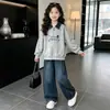 Conjunto de sudadera estilo universitario para niñas para primavera y otoño con polo de cuello vaquero, un conjunto de dos piezas elegante y a la moda para niños mayores