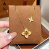Tienda de Oro Mismo Estilo Collar de Corazón Picado Chapado en Oro Alta Retención de Color Floral Mariposa Moneda de los Cinco Emperadores Collar Venta al por Mayor