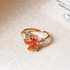 Nuevo Anillo Abierto de Hoja de Arce Roja con Circonita para Mujer, Anillo de Estilo de Lujo Ligero Retro de Nicho, Accesorio Versátil y Elegante