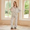 [Hongo Azul Pequeño] Pijama de Seda Helada para Mujer, Manga Larga y Pantalón Largo para Primavera y Otoño, Imitación de Seda Estilo Francés, Se Puede Usar Afuera como Ropa de Casa