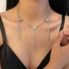 Collar distintivo de borla de mariposa estilo europeo y americano para mujer, diseño de nicho, accesorios estilo frío ins, cadena de clavícula de lujo ligero de alta gama