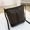 Bolsos de moda para mujer 2026 bolsos para dama comercio exterior bolsos pequeños al por mayor bolsos de hombro bolsos de cubo estampados clásicos para mujer