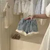 Conjunto de Verão Feminino 2025 Nova Chegada Estilo Coreano Conjunto de Três Peças com Colete Vazado, Top de Alcinha e Jeans