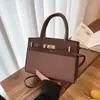 Bolso de Hombro de Moda Transfronterizo de Gran Capacidad para Mujer 2026 Nuevo Bolso de Mano Versátil Bolso de Hombro Cruzado de Moda para Viajes y Uso Diario