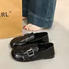 Sapatos baixos de couro estilo retrô britânico para mulheres, nova coleção de outono 2026, design slip-on, sola macia, mocassins Mary Jane