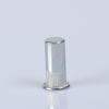 Acero al carbono azul zinc blanco remache tuerca de agujero ciego de raya plana m3-5 espárrago de remachado de agujero ciego espárrago de remachado de cabeza plana