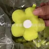 Nuevos Accesorios de Colgante de Flor de Algodón Bordada de Moda Bolso de Moda Ropa de Moda Mochila Escolar Accesorios de Colgante de Flor Roja de Año Nuevo