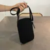 2026 Verão Novo Estilo Fresco Bolsa de Celular Cor Sólida Bolsa Feminina Moda Porta-Moedas Bolsa Pequena Simples Mini Mochila